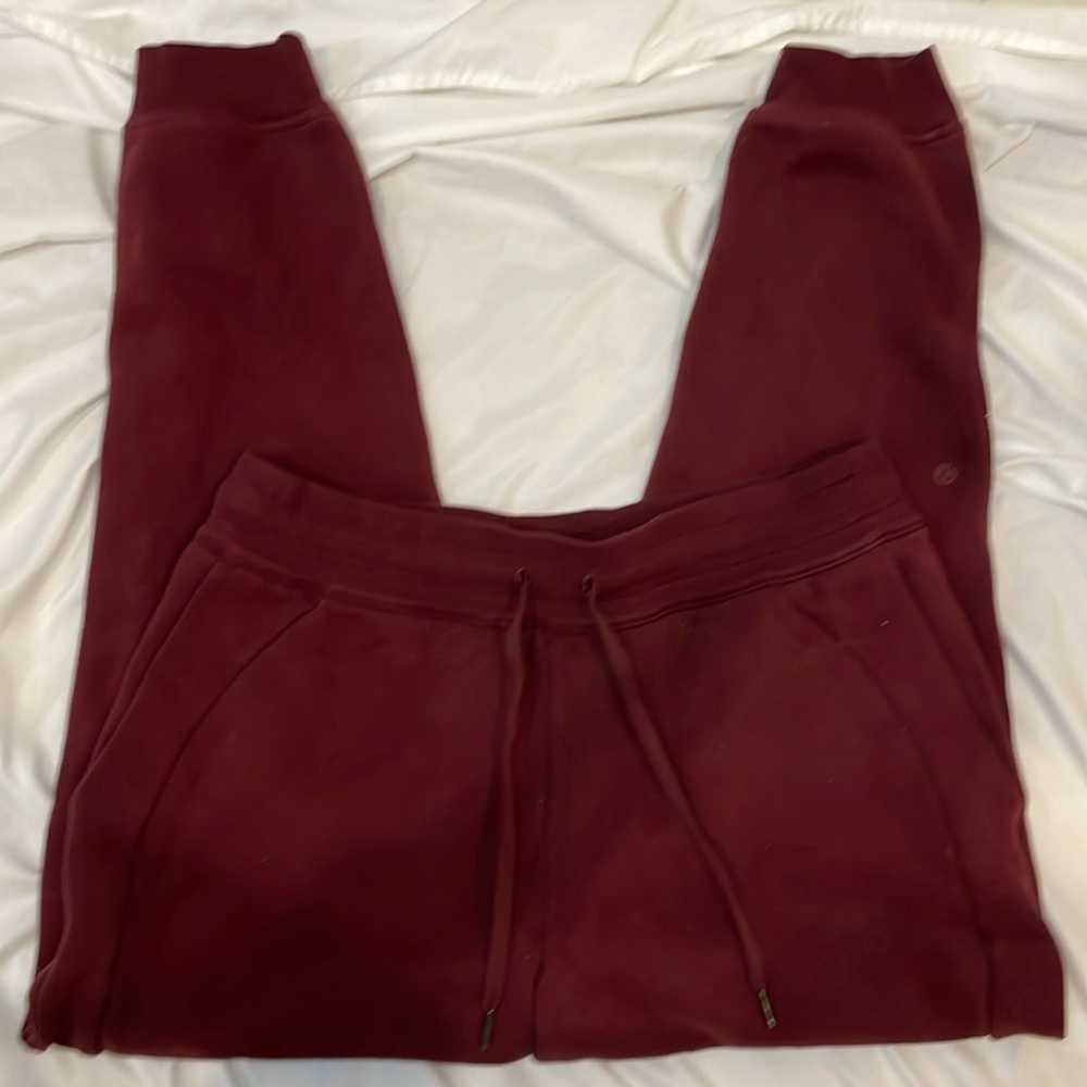 Lululemon Burgundy Scuba Joggers Sz 12